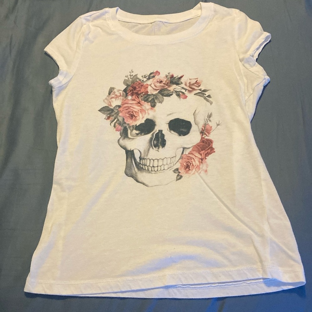 Romantic skull 💀 tshirt